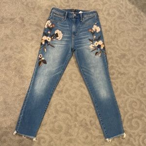 Abercrombie and Fitch high rise ankle size 28